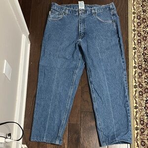 Men’s Carhartt relaxed fit jeans, 38x30, have been hemmed to 28” length